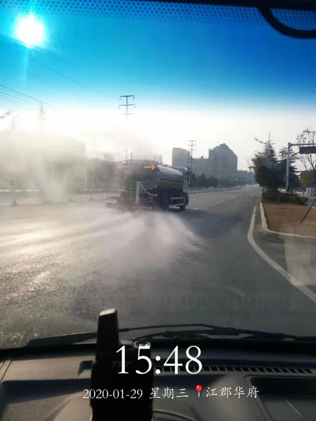 抗疫一线丨金年金字招牌(jinnian)环境15台清洁消毒车开始作业