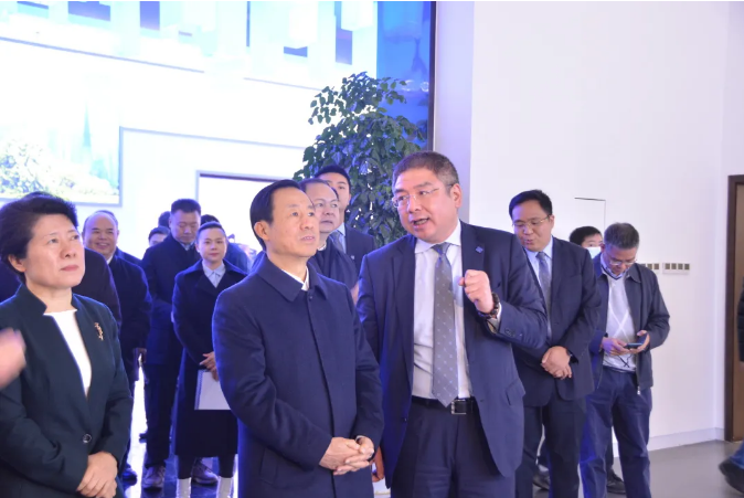 奋进新征程丨湖南省委书记许达哲一行莅临金年金字招牌(jinnian)环境长沙基地调研考察